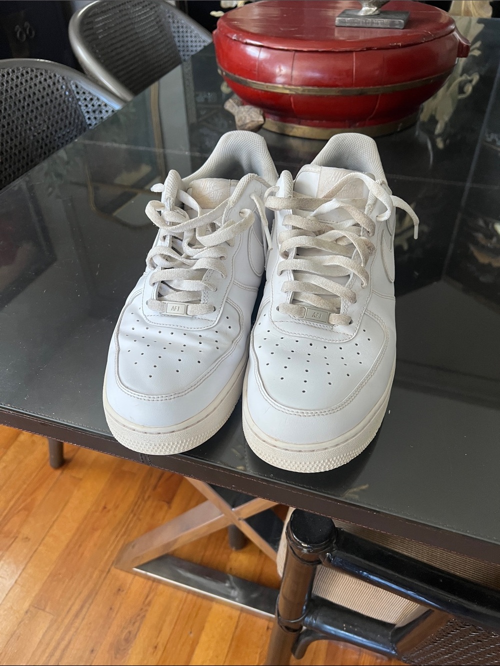 Nike Air Force 1 triple White Low Leather Sneakers mens size 13 used condition